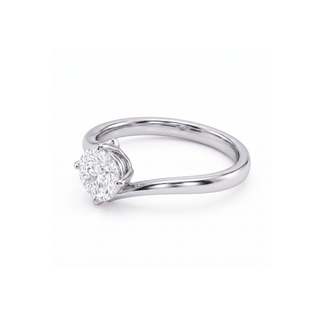 Bague Louvre Rond, solitaire diamant rond sur jonc torsade, or blanc 18 carats ou platine 950 — Maison Laveran Paris