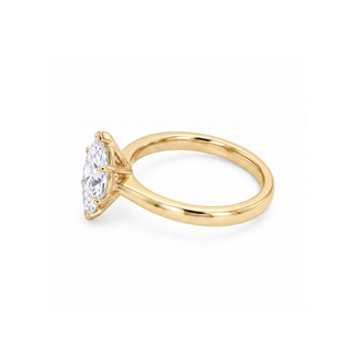 Bague Montaigne Diamant Marquise, diamant de laboratoire, or jaune 18 carats — Maison Laveran Paris