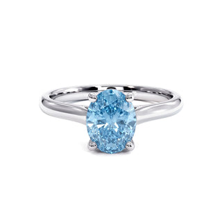 Bague Montaigne Ovale, diamant bleu de laboratoire, or blanc 18 carats ou platine 950 — Maison Laveran Paris