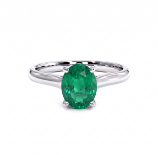 Bague Montaigne, émeraude synthétique ovale (pierre de synthèse), or blanc 18 carats ou platine 950 — Maison Laveran Paris