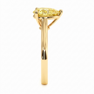 Montaigne Pear Ring, yellow lab-grown diamond, profile view, 18k yellow gold — Maison Laveran Paris