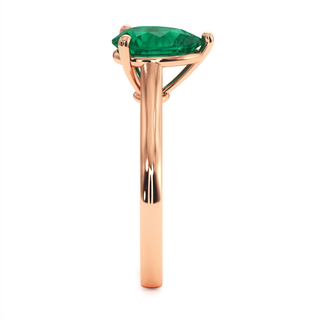 Montaigne Ring, pear-cut synthetic emerald (lab-created stone), profile view, 18k rose gold — Maison Laveran Paris