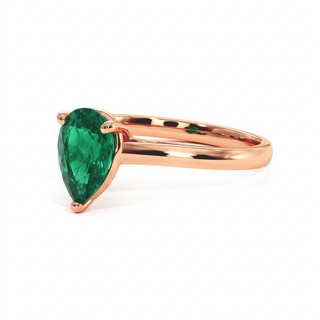 Montaigne Ring, pear-cut synthetic emerald (lab-created stone), three-quarter view, 18k rose gold — Maison Laveran Paris