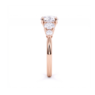 Bague Mozart, solitaire diamant rond et diamants dégressifs, or rose 18 carats — Maison Laveran Paris