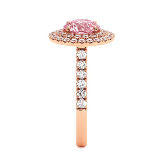 Bague Odéon Double Halo Rond, diamant rose de laboratoire, vue de profil, or rose 18 carats — Maison Laveran Paris