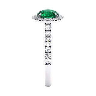 Odéon Round Ring, synthetic emerald (lab-created stone), profile view, 18k white gold or 950 platinum — Maison Laveran Paris