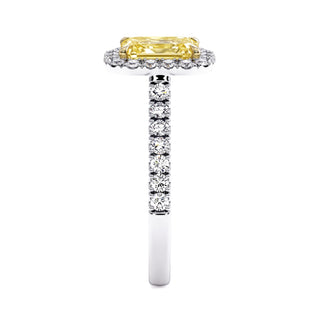 Bague Odéon Taille Émeraude, diamant jaune de laboratoire, vue de profil, or blanc 18 carats ou platine 950 — Maison Laveran Paris