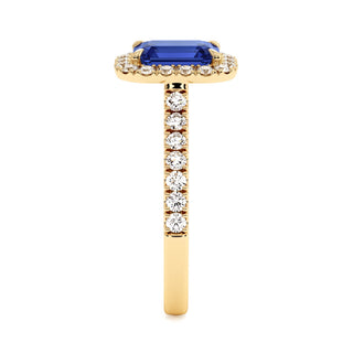 Odéon Emerald Cut Ring, synthetic blue sapphire (lab-created stone), profile view, 18k yellow gold — Maison Laveran Paris
