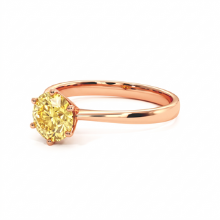 Bague Palais Royal, diamant jaune de laboratoire, vue de trois-quarts, or rose 18 carats — Maison Laveran Paris