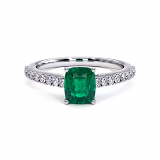 Vendôme-Ring, synthetischer Smaragd im Kissenschliff (synthetischer Stein), 18 Karat Weißgold oder Platin 950 — Maison Laveran Paris