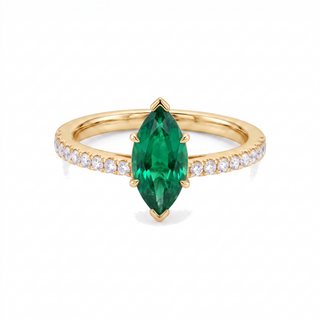 Vendôme-Ring, synthetischer Smaragd im Marquiseschliff (synthetischer Stein), 18 Karat Gelbgold — Maison Laveran Paris