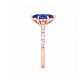 Bague Vendôme, saphir bleu synthétique marquise (pierre de synthèse), vue de profil, or rose 18 carats — Maison Laveran Paris