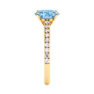 Bague Vendôme Ovale, diamant bleu de laboratoire, vue de profil, or jaune 18 carats — Maison Laveran Paris