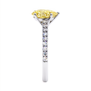 Vendôme Pear Ring, yellow lab-grown diamond, profile view, 18k white gold or 950 platinum — Maison Laveran Paris