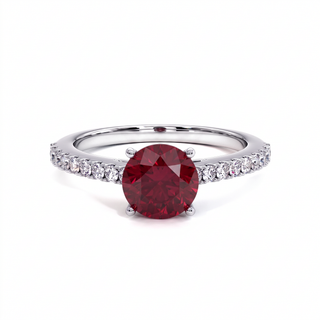 Vendôme-Ring, synthetischer Rubin im Rundschliff (synthetischer Stein), 18 Karat Weißgold oder Platin 950 — Maison Laveran Paris