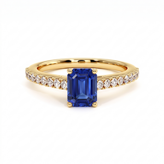 Vendôme-Ring, synthetischer blauer Saphir im Smaragdschliff (synthetischer Stein), 18 Karat Gelbgold — Maison Laveran Paris