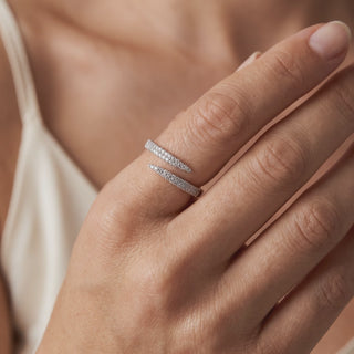 Bague Galliera portée, vidéo — Maison Laveran Paris