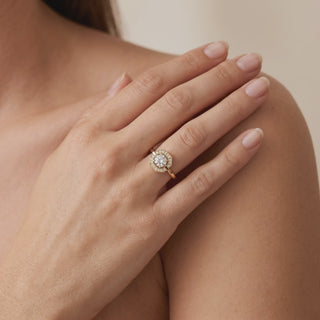 Bague Chaillot en or jaune 18 carats — vidéo de la bague portée